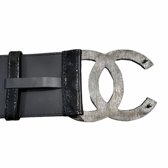 CHANEL O7 Black Patent Leather Quilted CC Logo Wide Belt - Picture 7 of 11